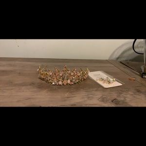 Tiara with earrings